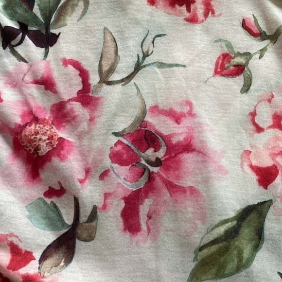 Show Me Your Mumu short robe gorgeous pink and green flower print one Size
C - Picture 7 of 9